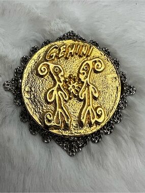 Vintage 70s Two Tone Gemini Zodiac Medallion Filigree Brooch Pin